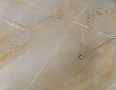 理塘瓷砖空鼓维修公司分享粘合剂选择不当在瓷砖铺贴过程中可能导致以下问题