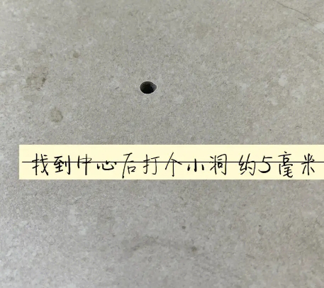 理塘瓷砖空鼓维修公司专业解答在瓷砖铺贴过程中，如果砂料搅拌不均匀，将会带来以下问题